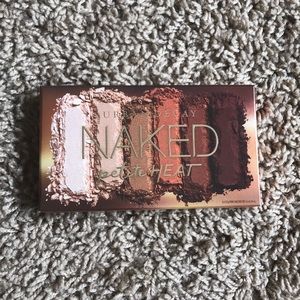 Urban Decay Naked Petite Heat Palette